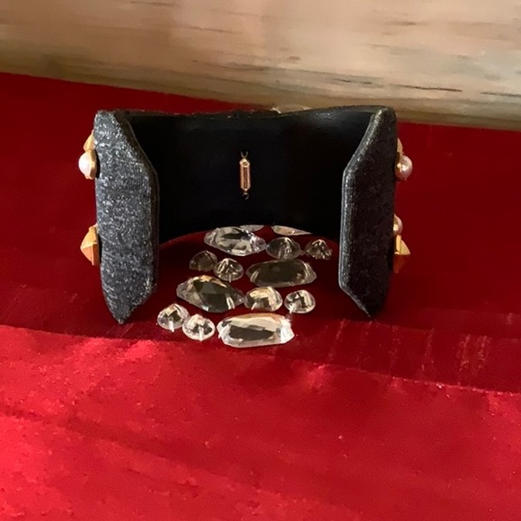 Cuff Bracelet - Picture 4 of 5